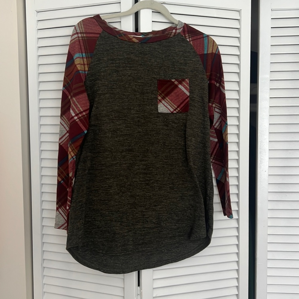 Viamor Long Sleeved Plaid Top/Tunic